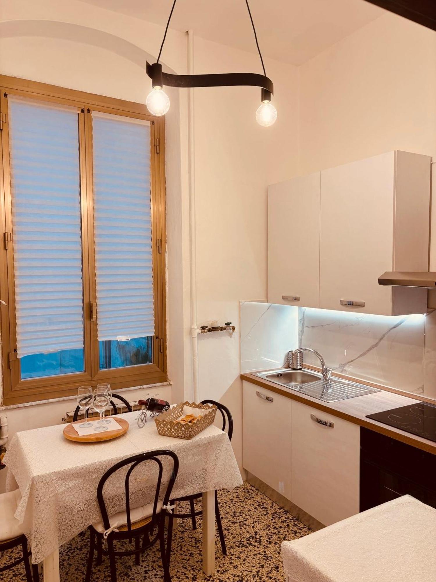 Appartamento Retro-Chic In La Spezia Buitenkant foto
